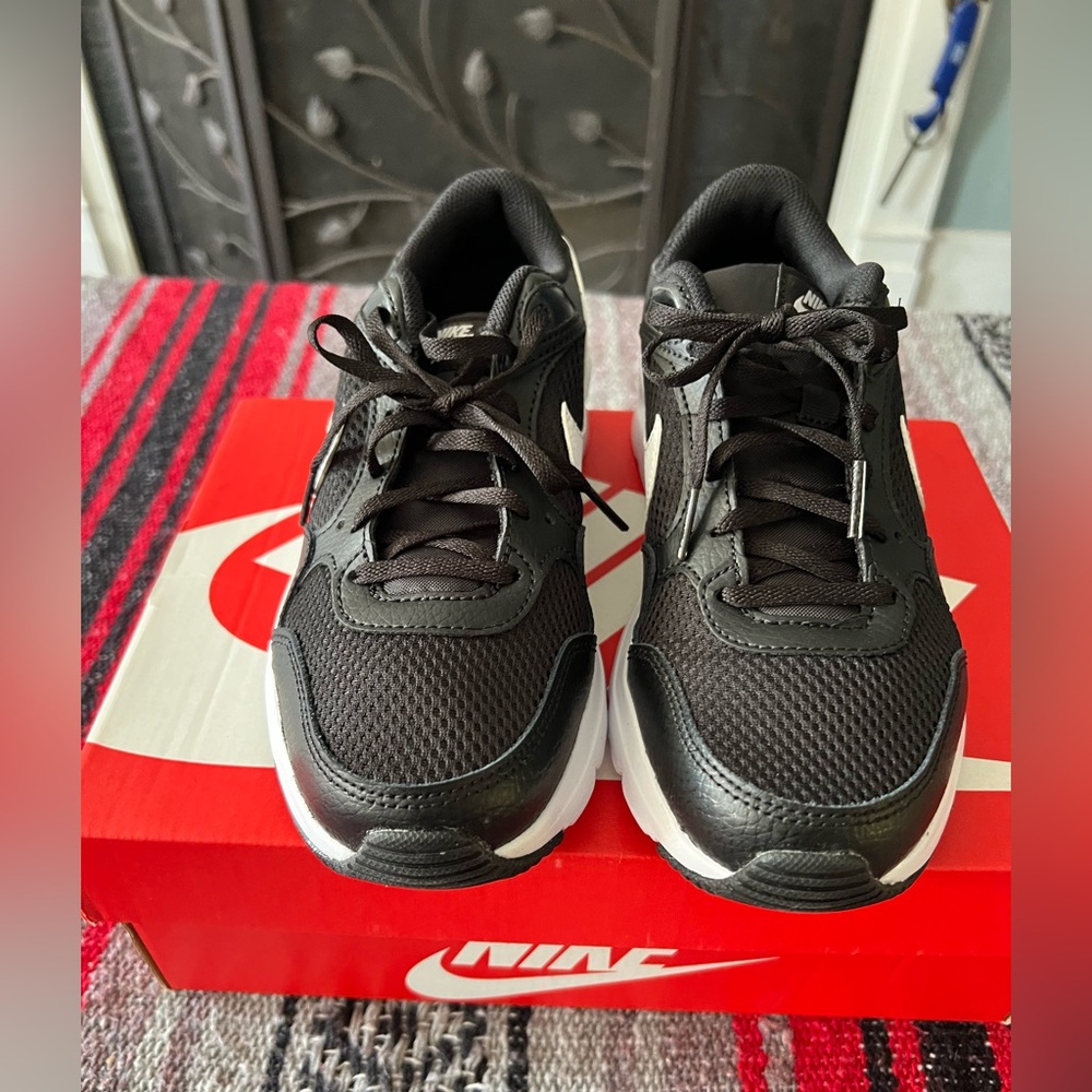 NIKE AIR MAX - Picture 3 of 4